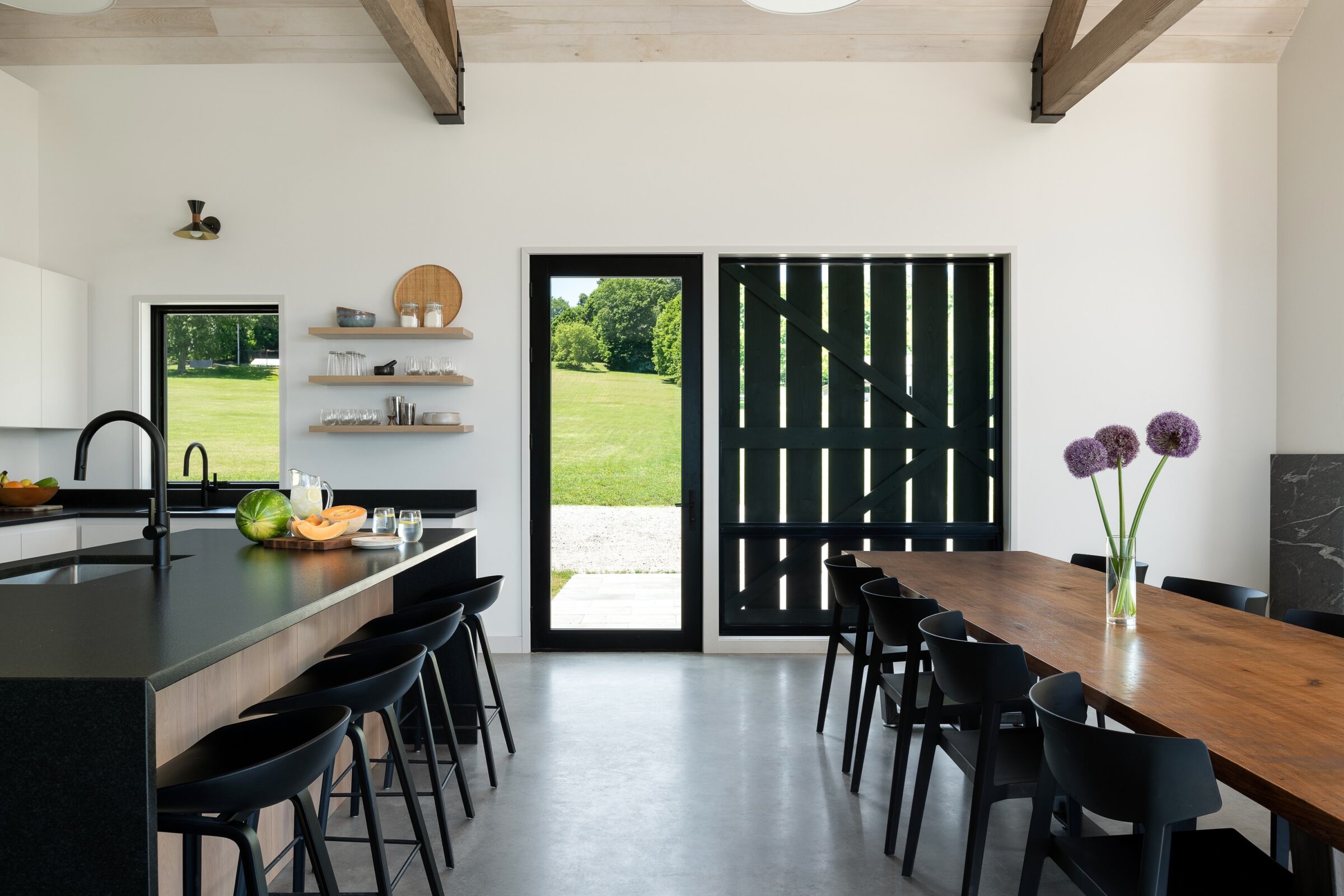 JoanHeatonArchitects_Lakeside-Pavilion_Entry_Slat-Door