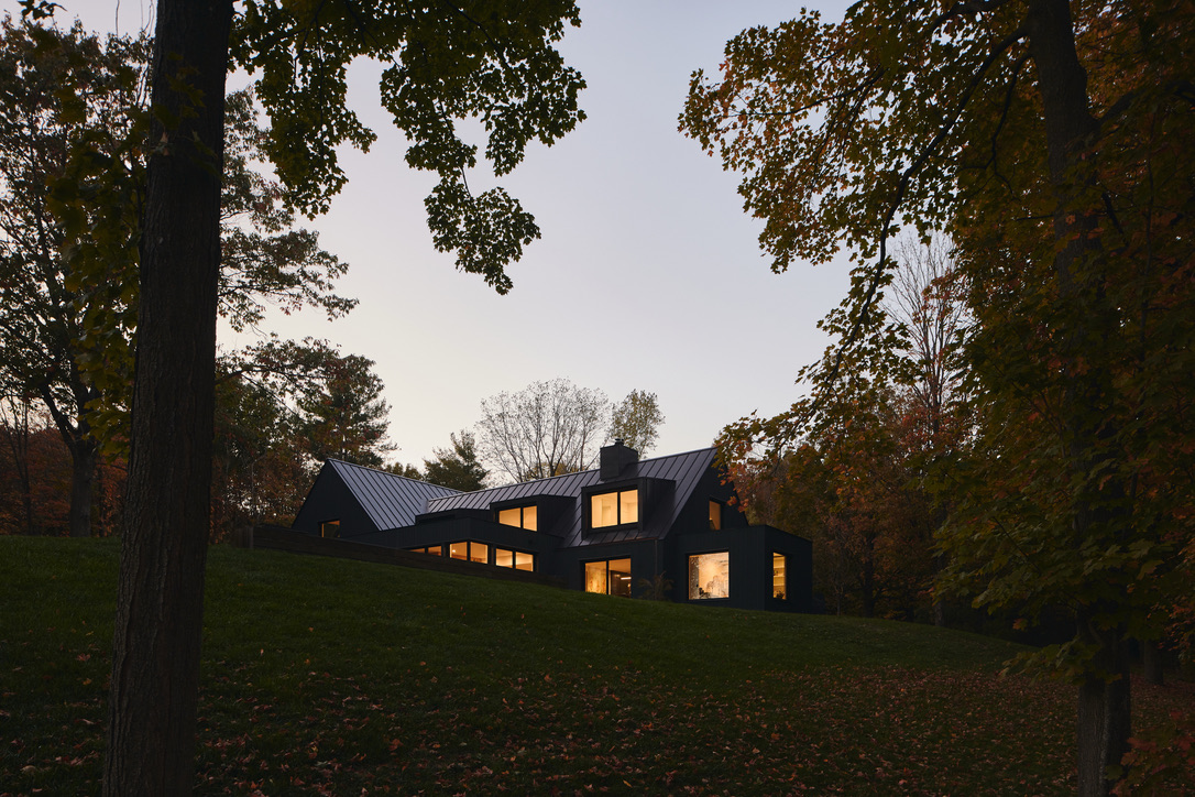 JoanHeatonArchitects_Weybridge-Renovation-Addition_Exterior